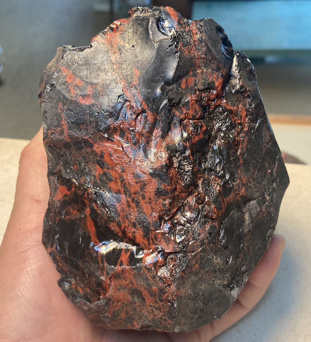 北海道産巨石天然十勝石原石1259g[国産オブシディアン 黒曜石