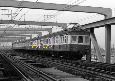 [鉄道写真] 飯田線クモハユニ64 (クモハユニ64000) 豊川放水路(1489)_画像1