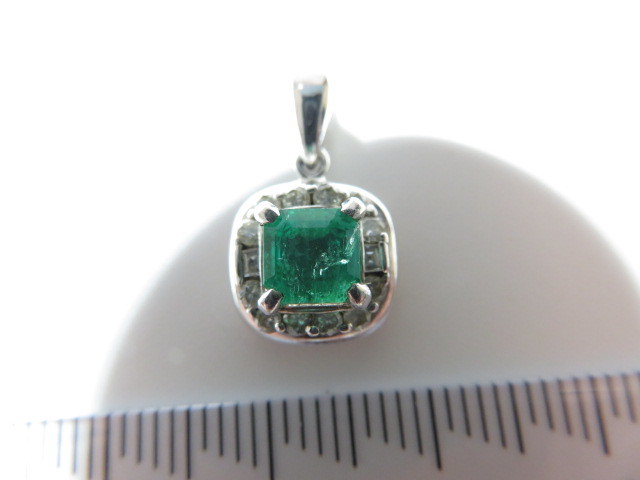 *Pt900 emerald E0.72ct diamond D0.25ct pendant top 