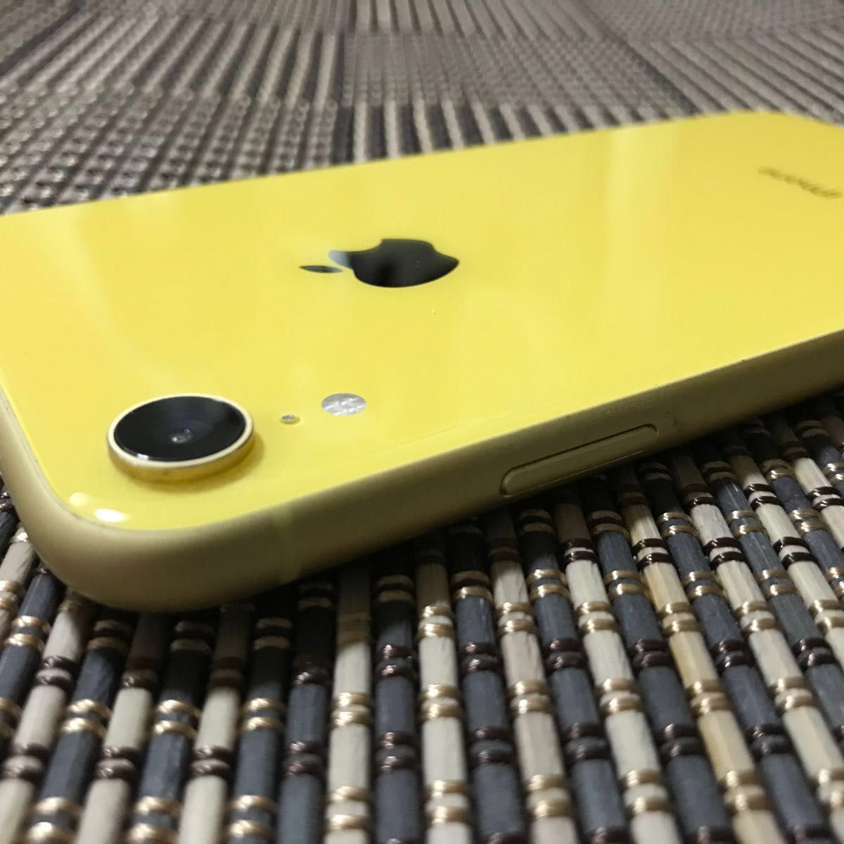 iPhone XR Yellow 128 GB docomo SIMロック解除済｜Yahoo!フリマ（旧