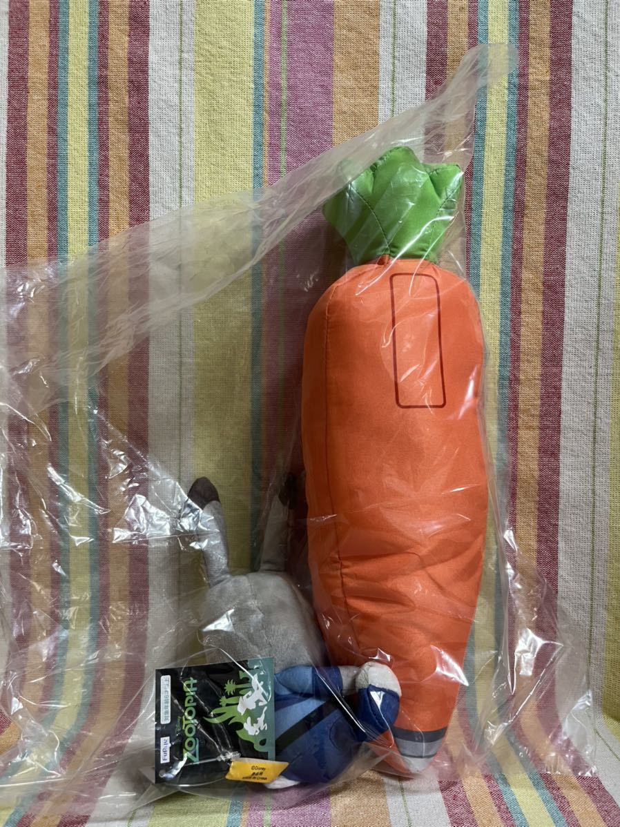  Zoo to Piaa police person Gin carrot carrot motif cushion Judy - Disney 