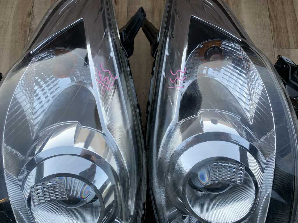 331 マツダ　CREW　プレマシー　ヘッドライト　ヘッドランプ　左右セット 電動レベライザー付　左右 HID 光軸　STANLEY　P7696_画像3