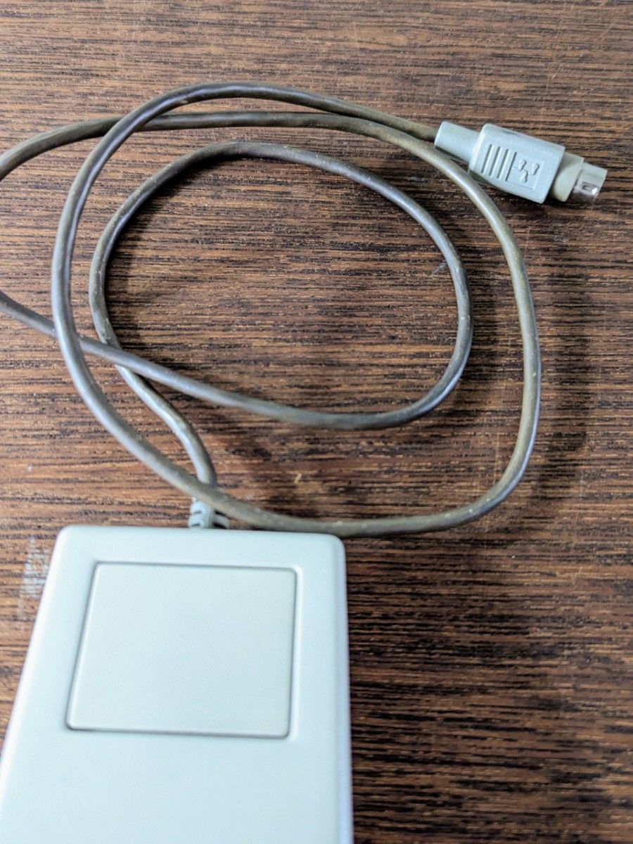 動作品】Apple Desktop Bus Mouse 角マウス G5431 Macintosh 動作品】Apple Desktop Bus Mouse 角マウス G5431 Macintosh