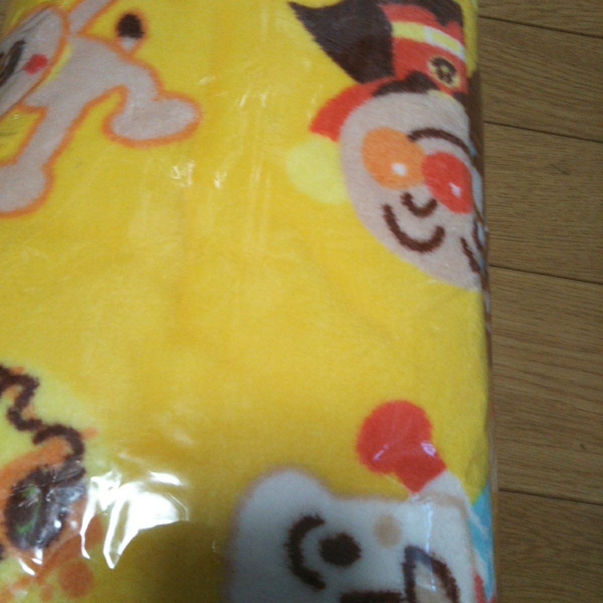  Anpanman blanket .... size 