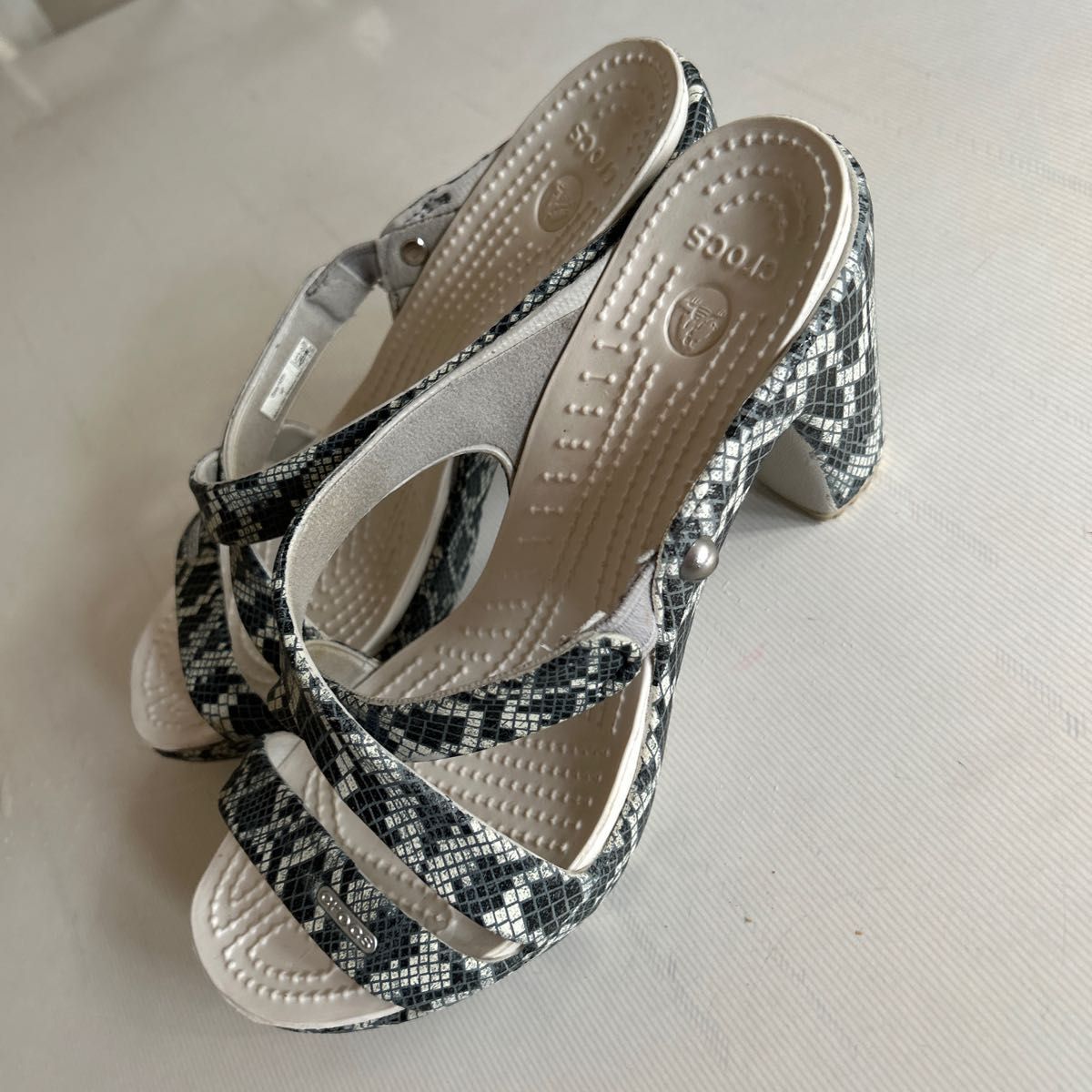 クロックス crocs ヒール サンダル サイプラス パイソン柄 W 7 クロックス crocs ヒール サンダル サイプラス パイソン柄 W 7