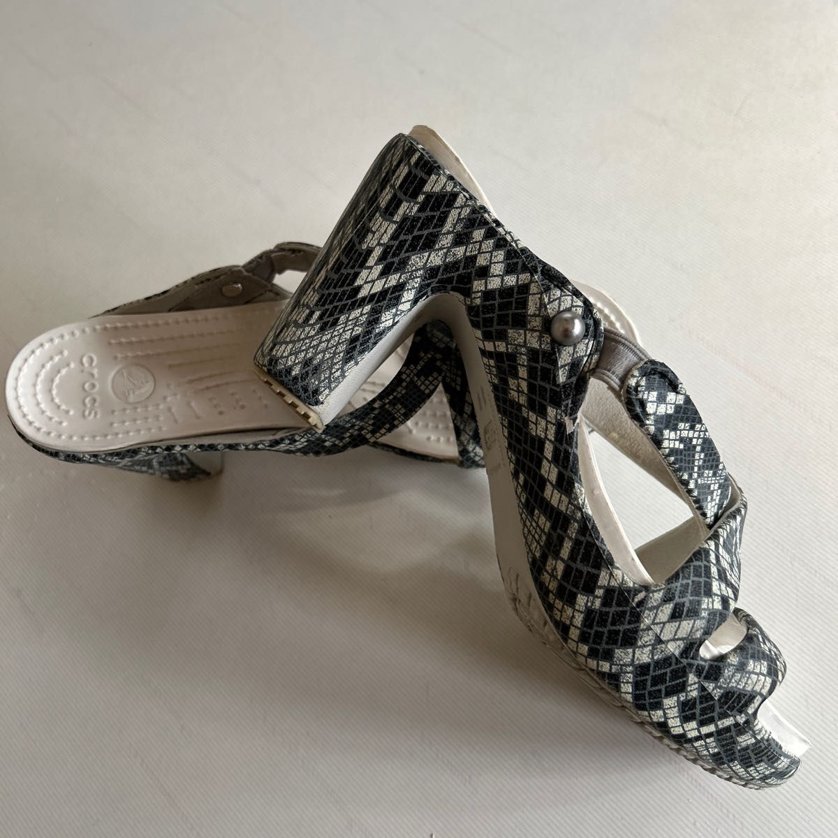 クロックス crocs ヒール サンダル サイプラス パイソン柄 W 7 クロックス crocs ヒール サンダル サイプラス パイソン柄 W 7