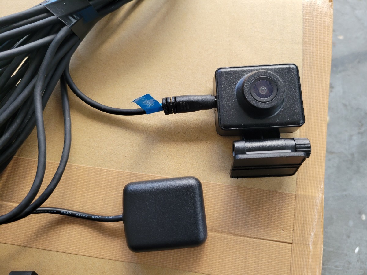 美品　ケンウッド　DRV-EM4700 　高性能 高画質　液晶　ルームミラー　モニター　デジタルルームミラー　前後　ドライブレコーダー　カメラ_画像3