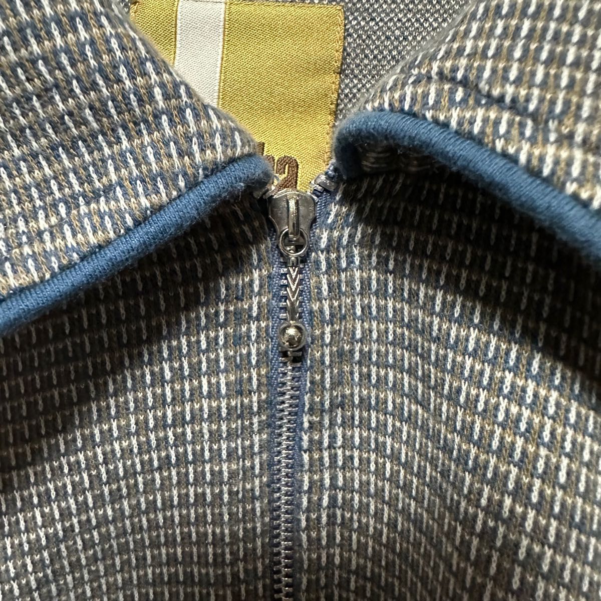 90s old GOTCHA ハーフジップシャツ　スウェットシャツ　半袖　パイピング　刺繍タグ　インド製　ブルー　vintage