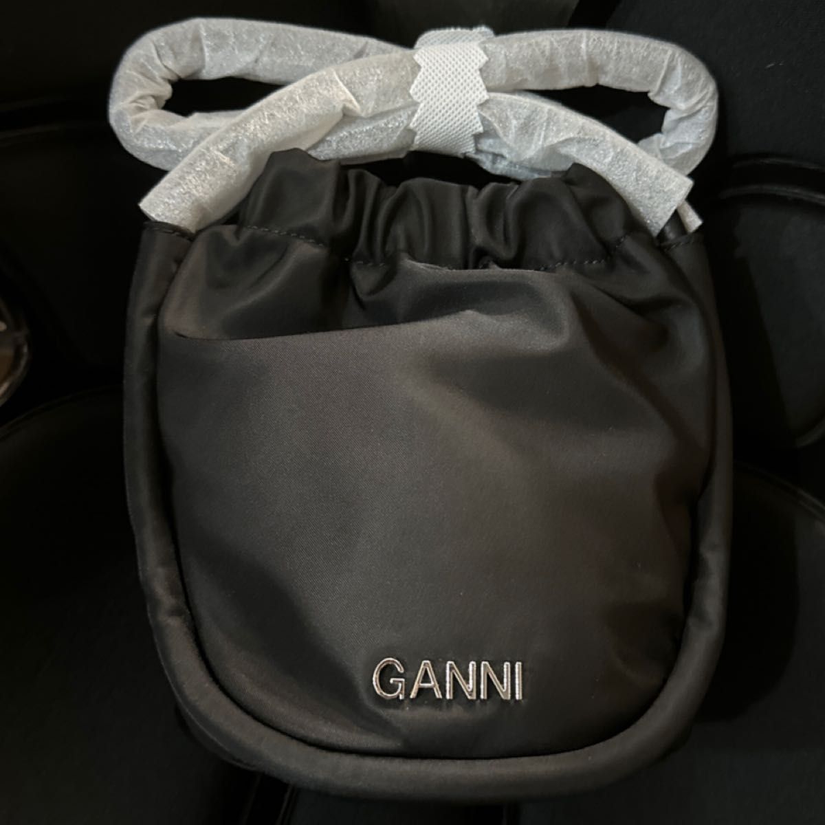 GANNI バッグ GANNI ミニノットバッグ ノット バッグ    ハンドバック ガニー バック