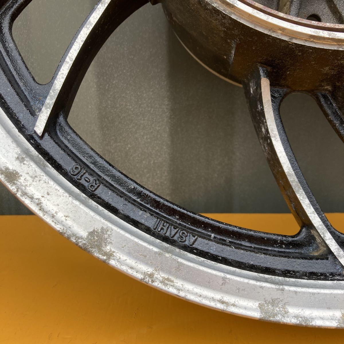 YAMAHA Yamaha XV750E 5K0 заднее колесо 18×2.15 колесо ASAHI R-16 осмотр оригинальный XV750 XV1000 TR-1 230601
