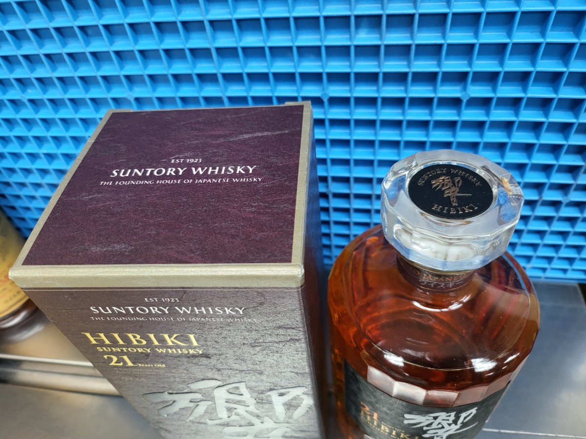 SUNTORY 古酒 箱付き サントリー響21年 700ml 43% HIBIKI 古酒 | www