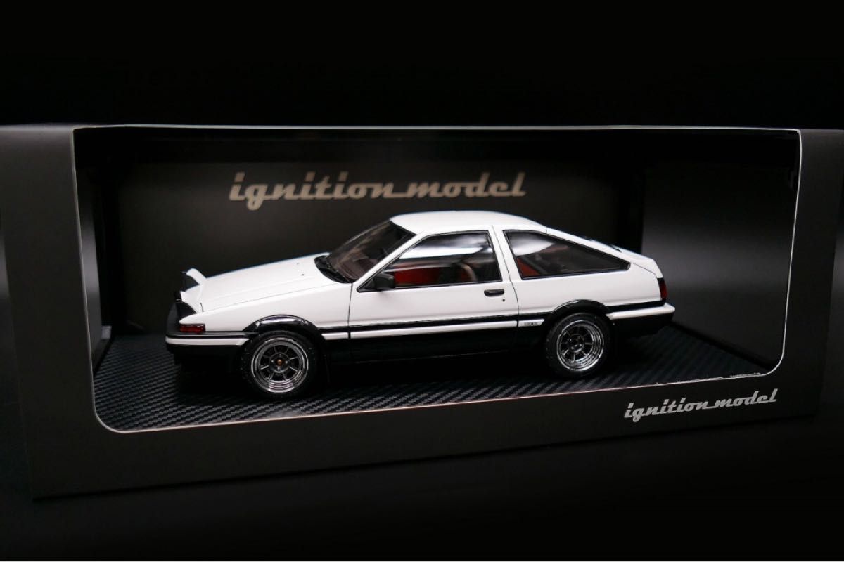 イグニッションモデル 1/18 トヨタ スプリンター トレノ GT Apex (AE86) White/Black【IG2791】