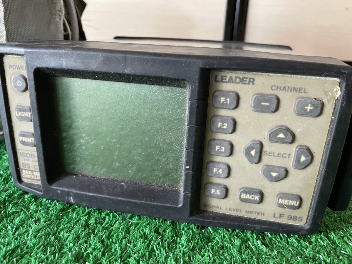 LEADER リーダー LF985 テレビ信号測定器 FM UHF BSCS スカパー レベル チェッカー 通電動作未確認 今年の新作から定番まで！  工具、DIY用品