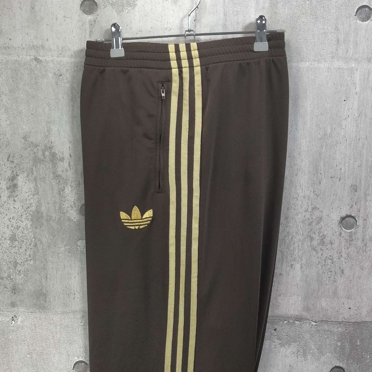 激レア 4XL adidas アディダス トラックパンツ ブラウン ゴールド 茶