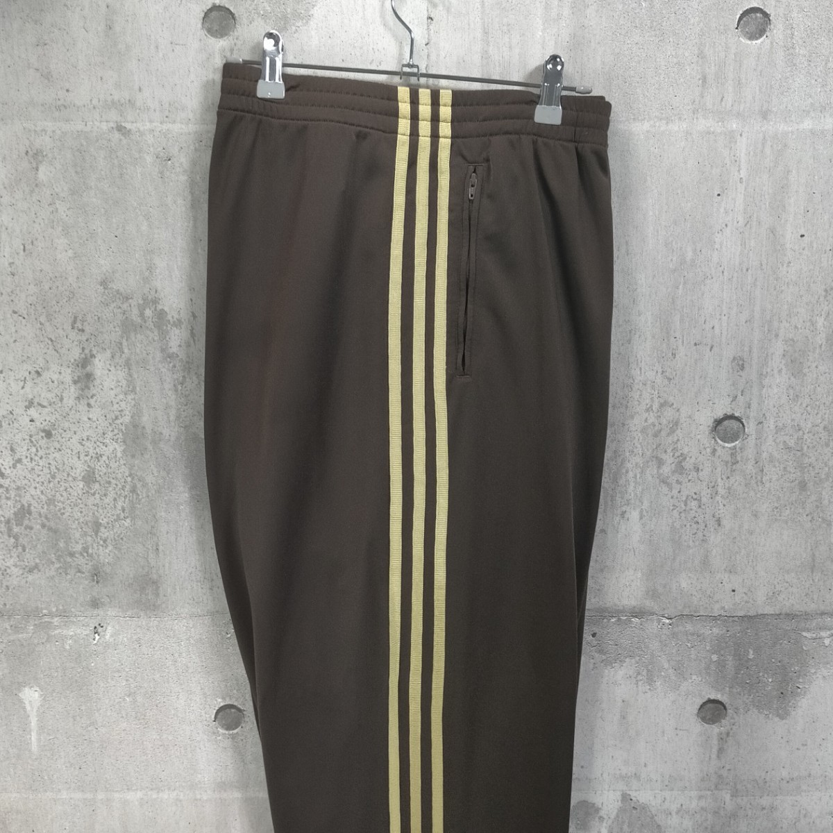 激レア 4XL adidas アディダス トラックパンツ ブラウン ゴールド 茶 Brown Gold バイカラー トレフォイル 古着 パンツ  ビッグサイズ ロゴ