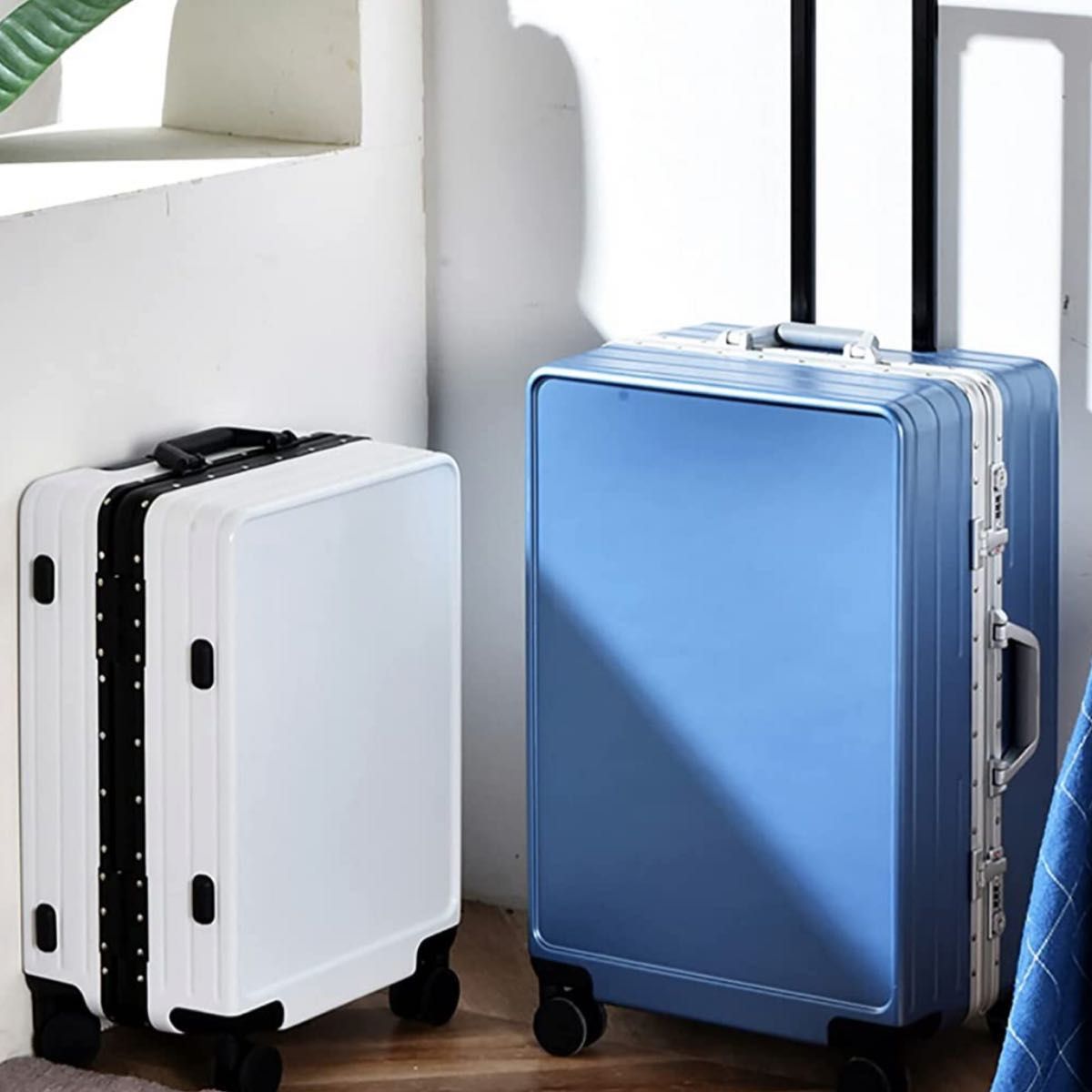 スーツケース S 超軽量 ドイツ バイエルPC材質 8輪 360度回転 TSA