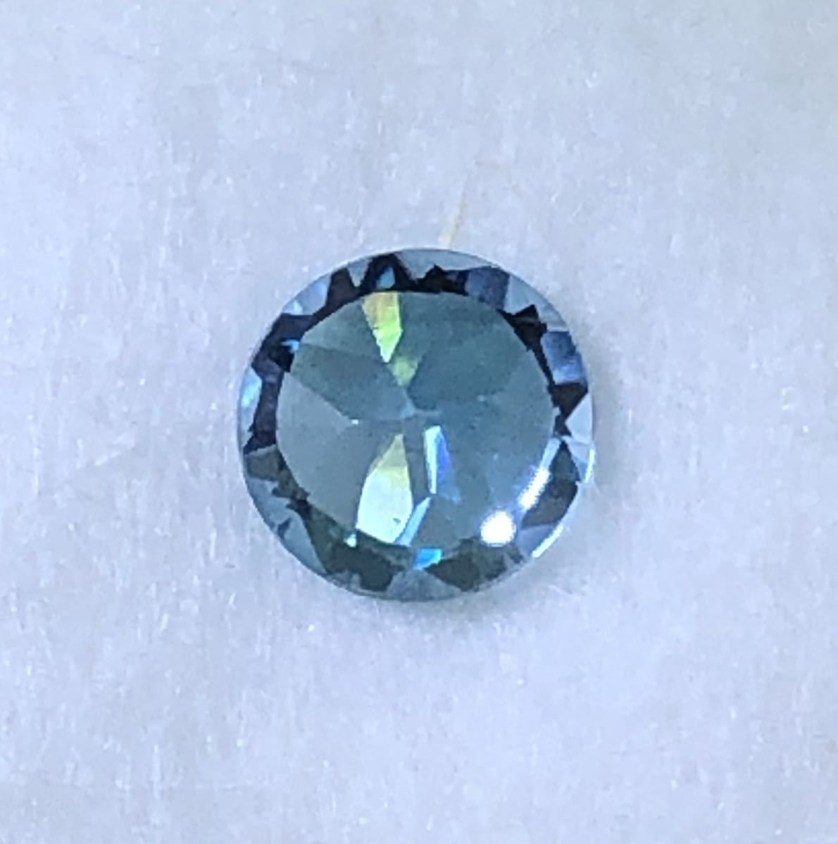 【60倍ルーペクリーン】天然 ブルージルコン 0.41ct_裏側