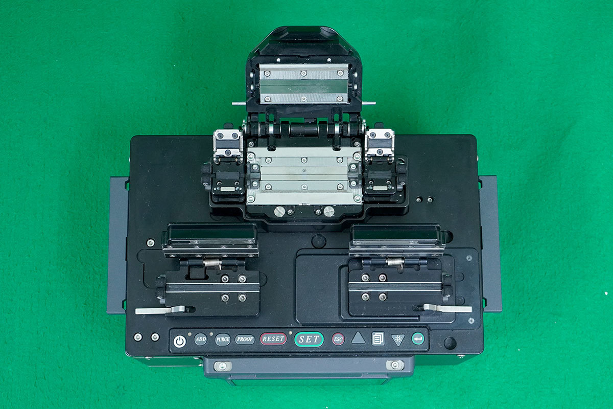 フジクラ 光ファイバ リコータ FSR-06 Optical Fiber Recoater フジクラ 光ファイバ リコータ FSR-06 Optical Fiber Recoater
