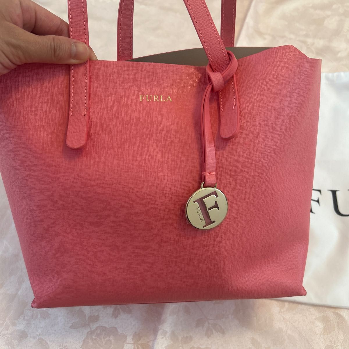 フルラ FURLA ハンドバッグ ピンク レッド サリーS|PayPayフリマ