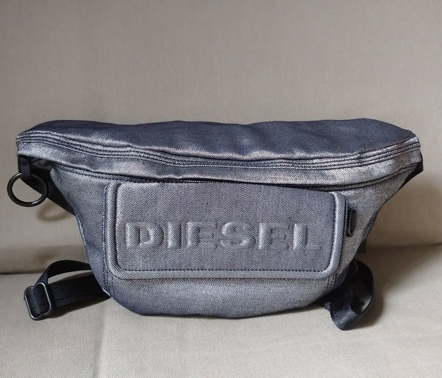 未使用 DIESEL ディーゼル 立体ロゴ シルバーデニム ボディバッグ ベルトバッグ バックパック_画像1