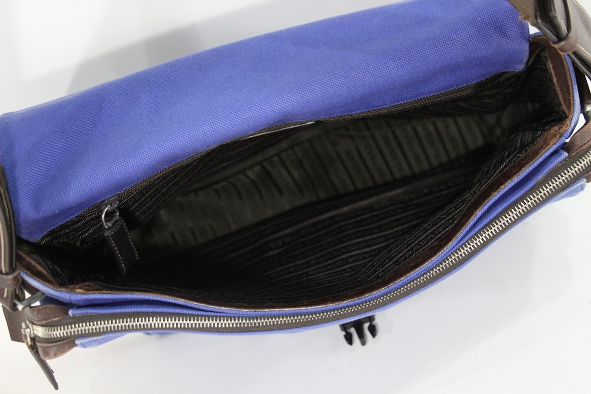 【希少品】PRADA キャンパス メッセンジャーバッグ ショルダーバッグ ブルー 青 レザー切り替え イタリア製 鞄 プラダ ビンテージ_画像5