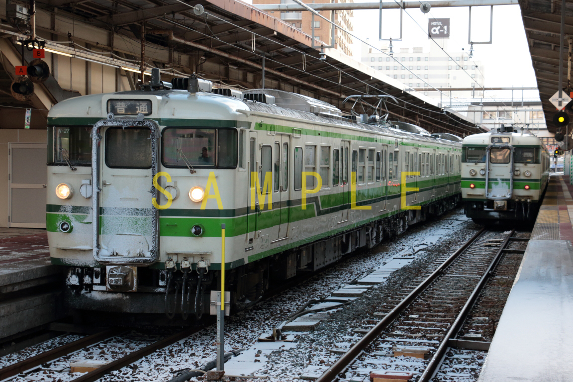 ☆00～10年代鉄道10jpgCD[115系新潟車新潟色・復活湘南色(新潟駅その5)]☆_DP29807