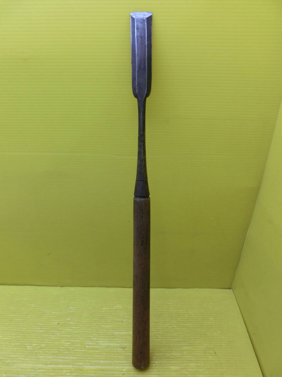 送料無料 孫六 銘【大型 57cm 桐柄 長柄 突ノミ】刃幅30mm 平鑿 送料無料 孫六 銘【大型 57cm 桐柄 長柄 突ノミ】刃幅30mm 平鑿
