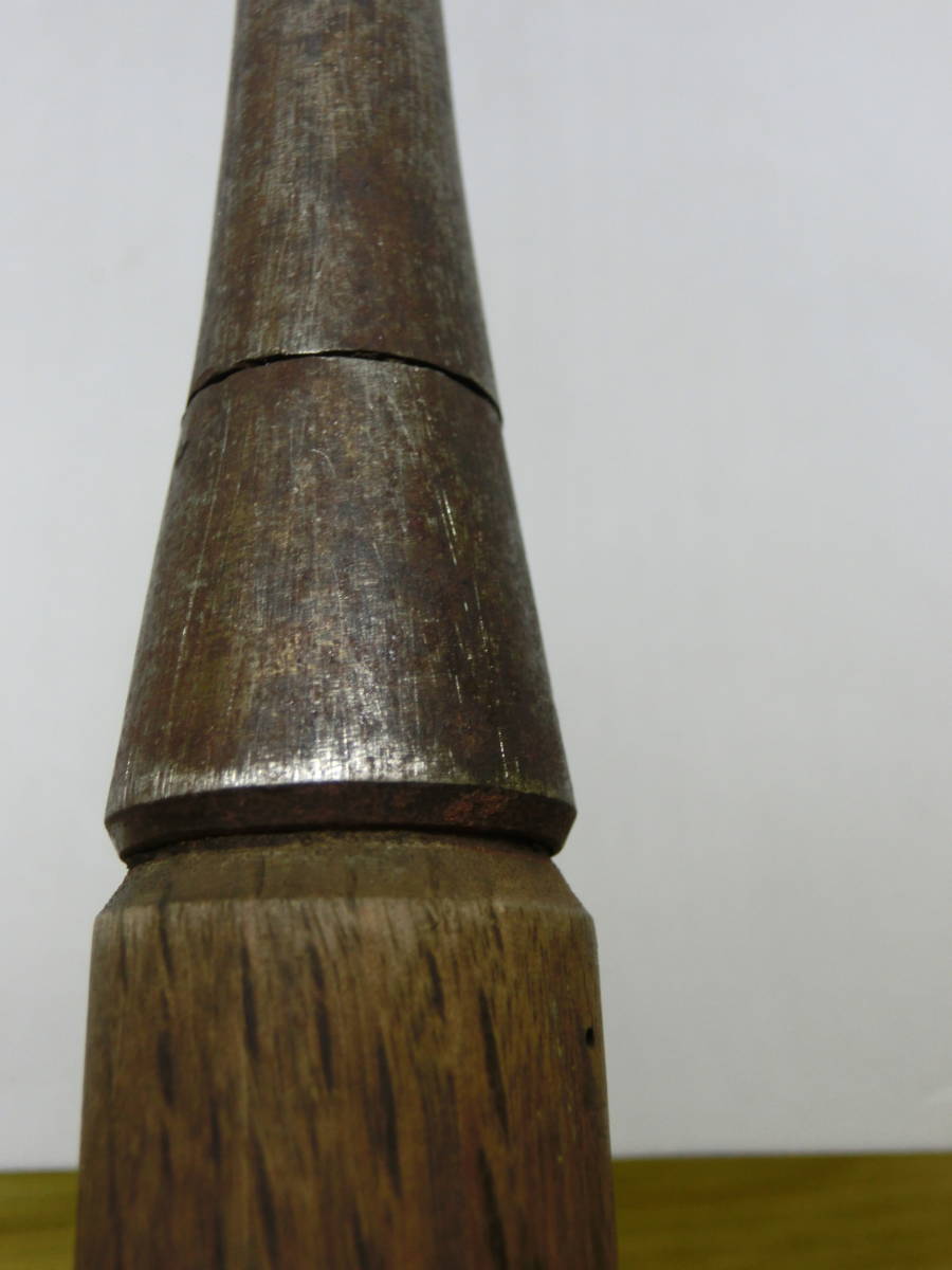 送料無料 孫六 銘【大型 57cm 桐柄 長柄 突ノミ】刃幅30mm 平鑿 送料無料 孫六 銘【大型 57cm 桐柄 長柄 突ノミ】刃幅30mm 平鑿