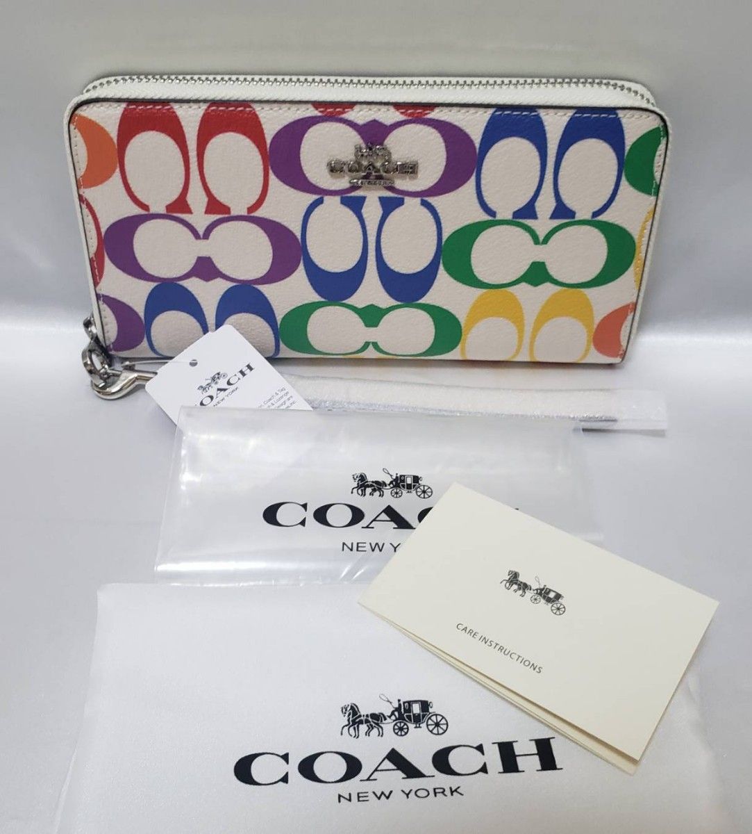 コーチ COACH レインボー シグネチャー 長財布 マルチカラー ホワイト