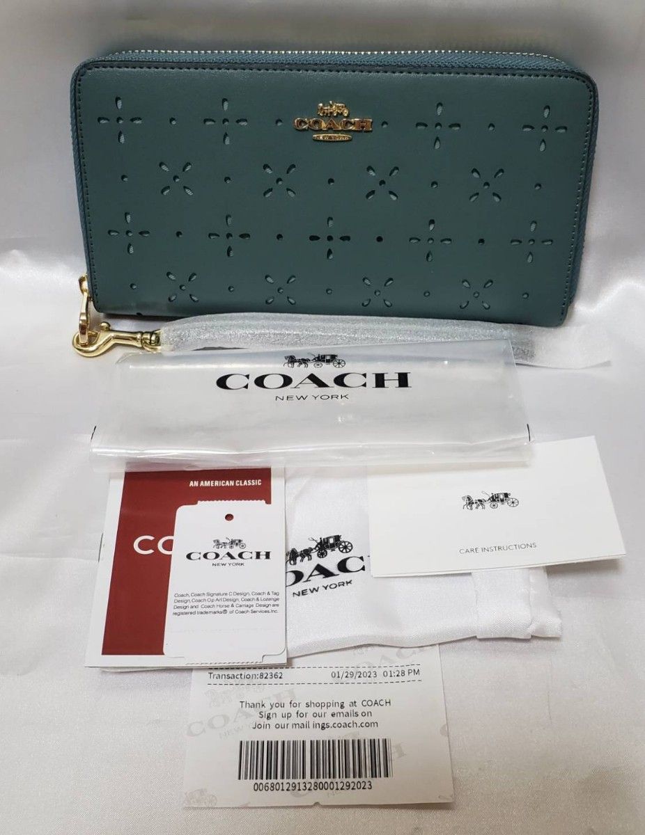 コーチ COACH レザー フラワー パンチング 花柄 長財布 ストラップ付き