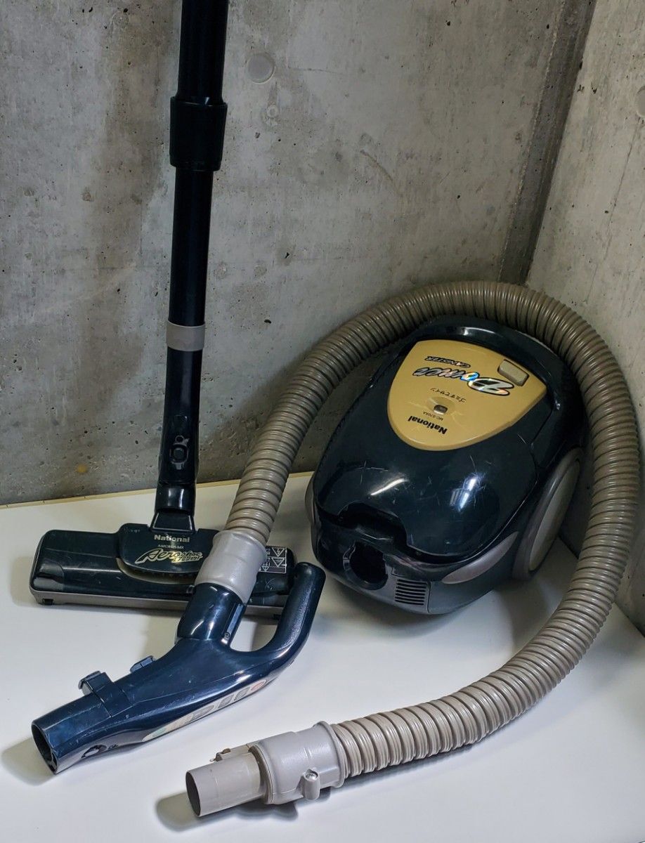 national (現在Panasonic) 紙パック式 掃除機 家電品
