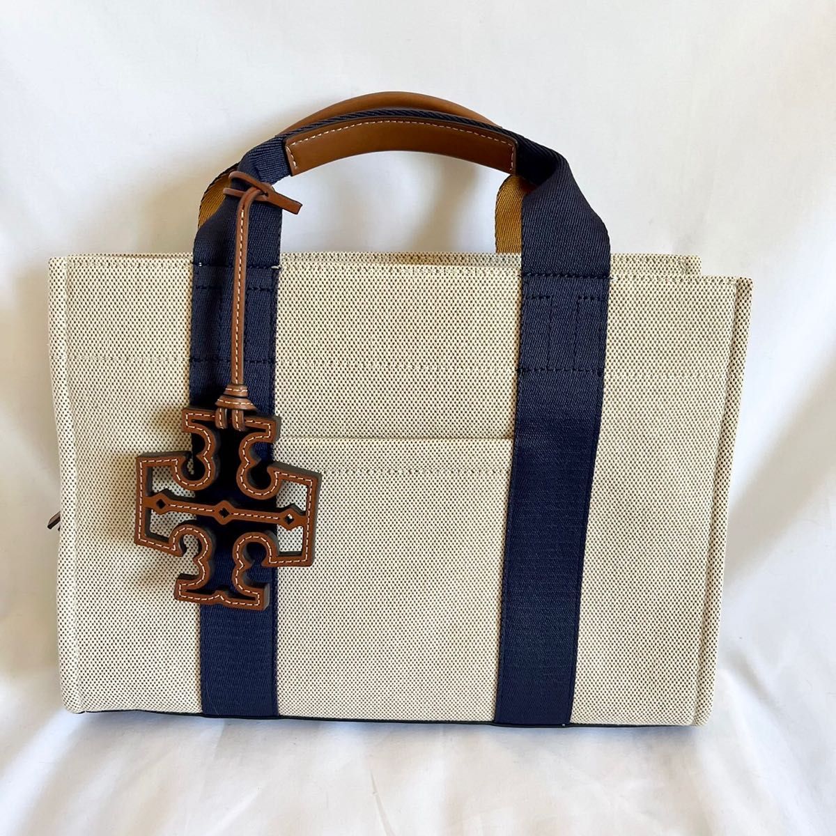 良品】トリーバーチ トートバッグ Tory Burch ホワイト チャーム