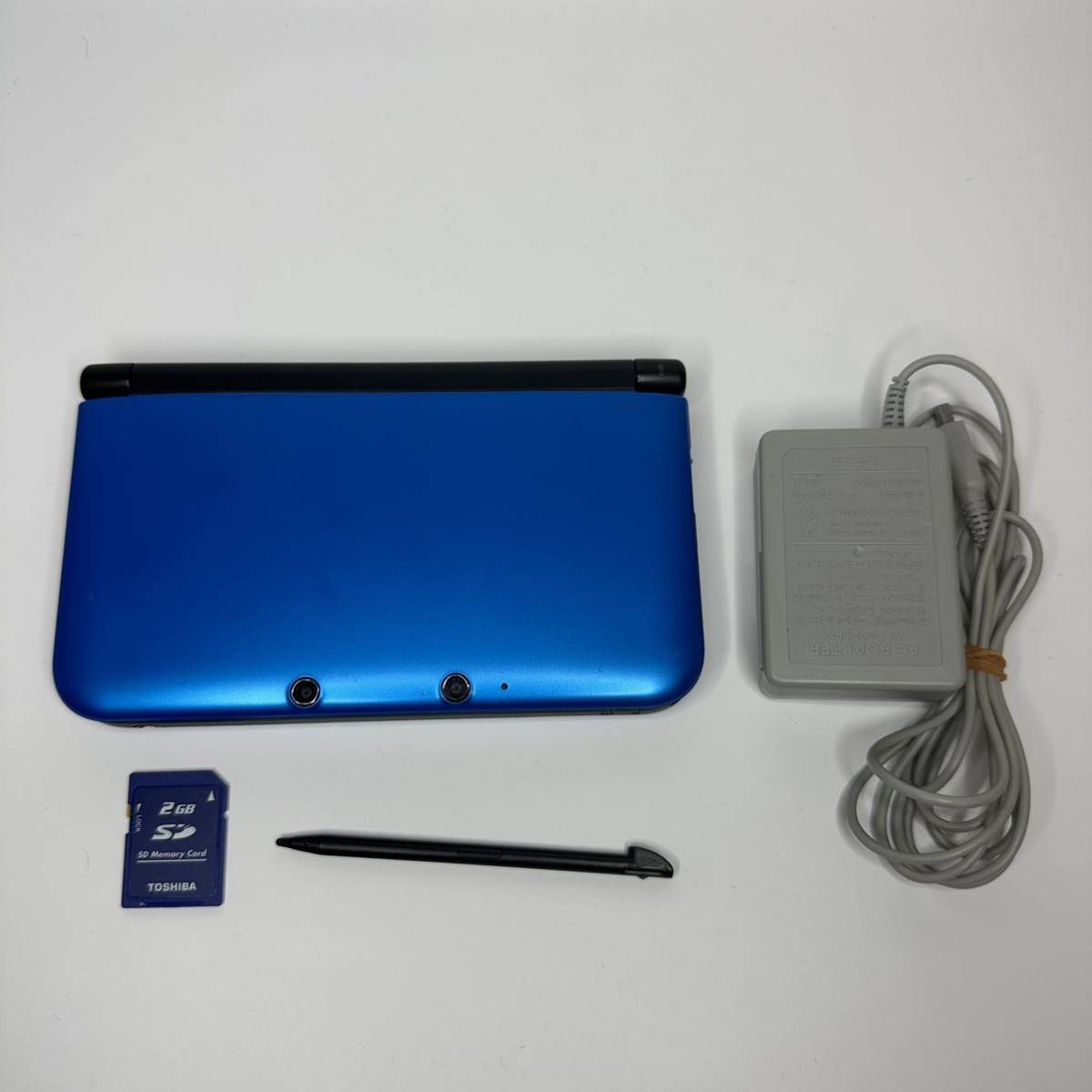 美品 任天堂 ニンテンドー3DS LL ブルー×ブラック 充電器付き