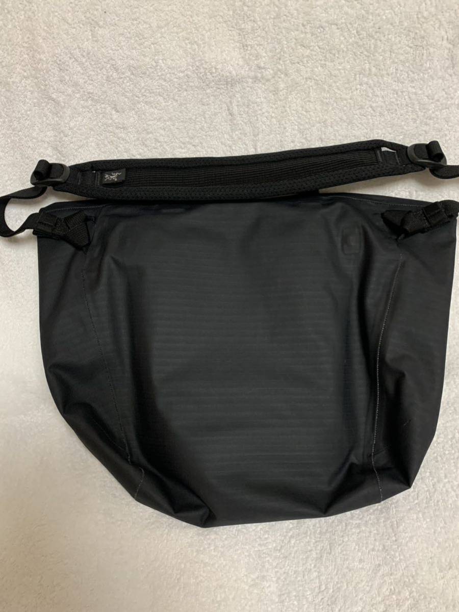 新品未使用23ss Arc'teryx Granville Shoulder Bag アークテリクス