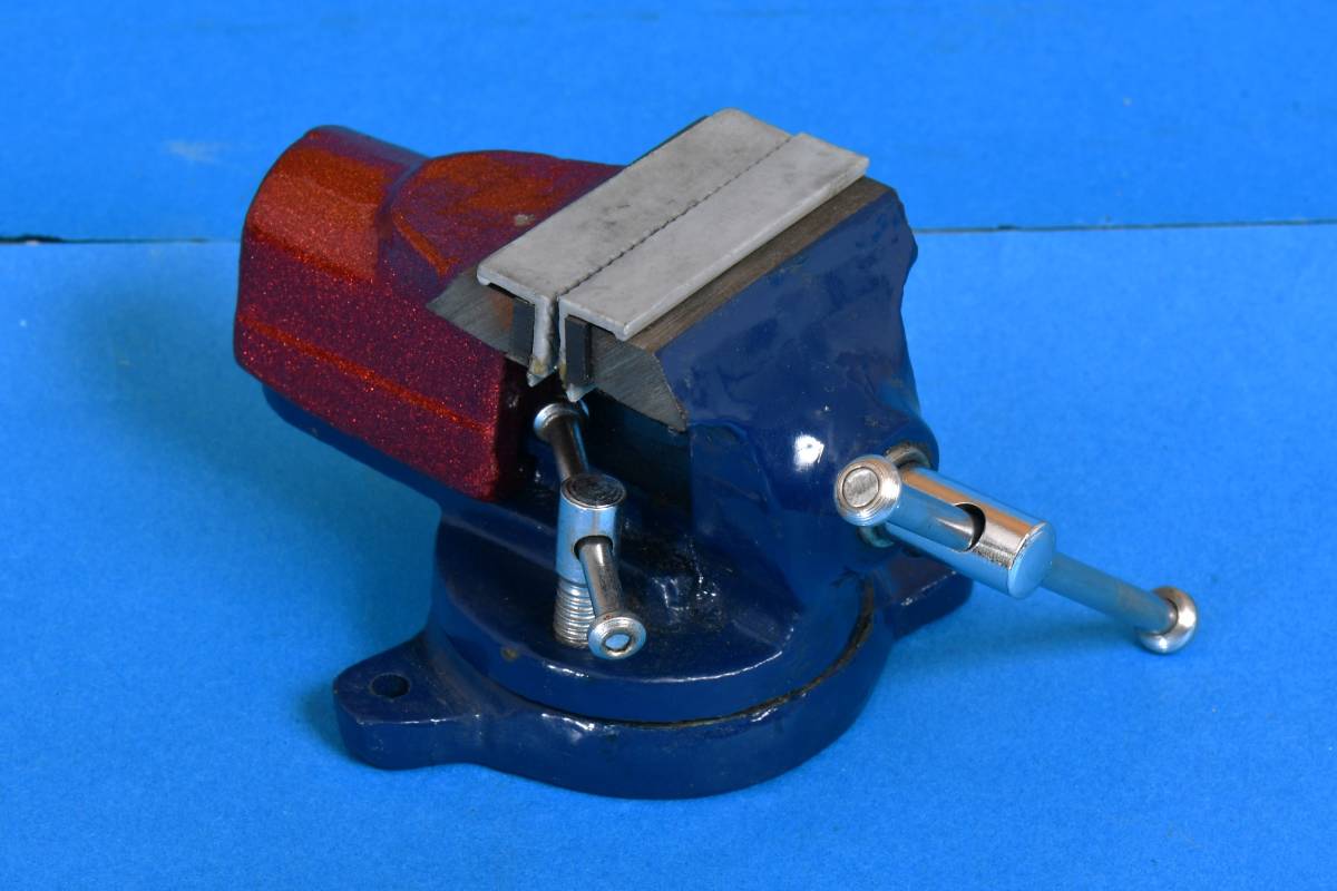 CLAMP BABY VICE 2 -inch desk vise 