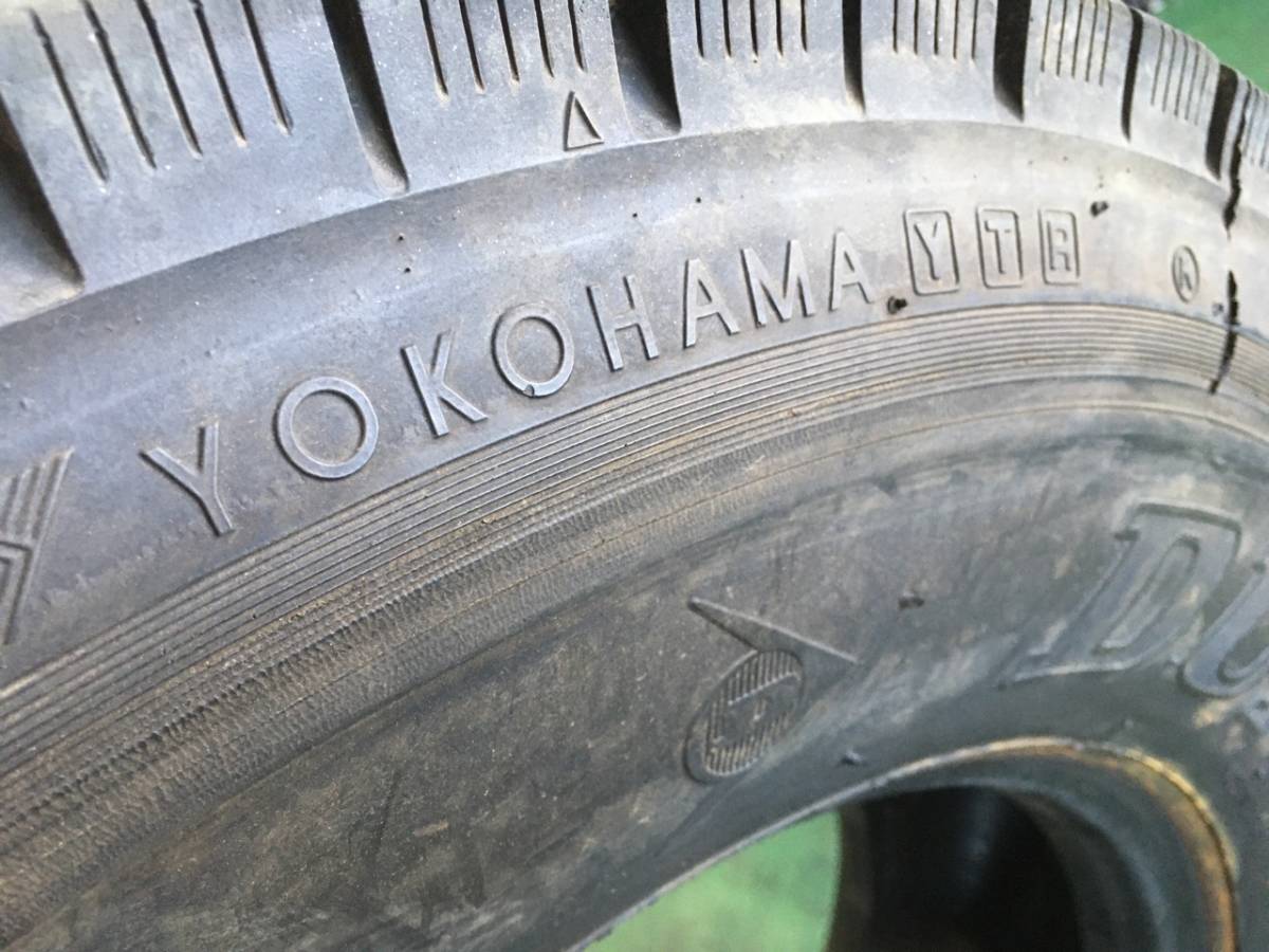 x097-3-2 ☆245/70R19.5 中古1本！ ヨコハマ 再生スタッドレス 残溝13ｍｍ♪ k40_画像6