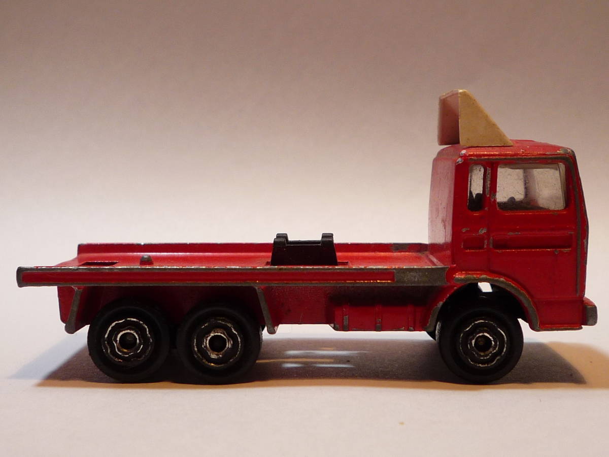 38318 majolette/ MajoRette RENAULT SAVIEM Renault rust M truck France made 