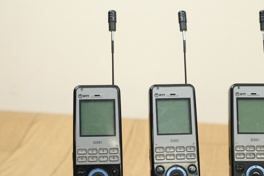 【NTT αNX】（NX-DCL-PS-1K）コードレス電話機４点　2012年製　バッテリ欠品　未チェック　管ざ8744_画像3