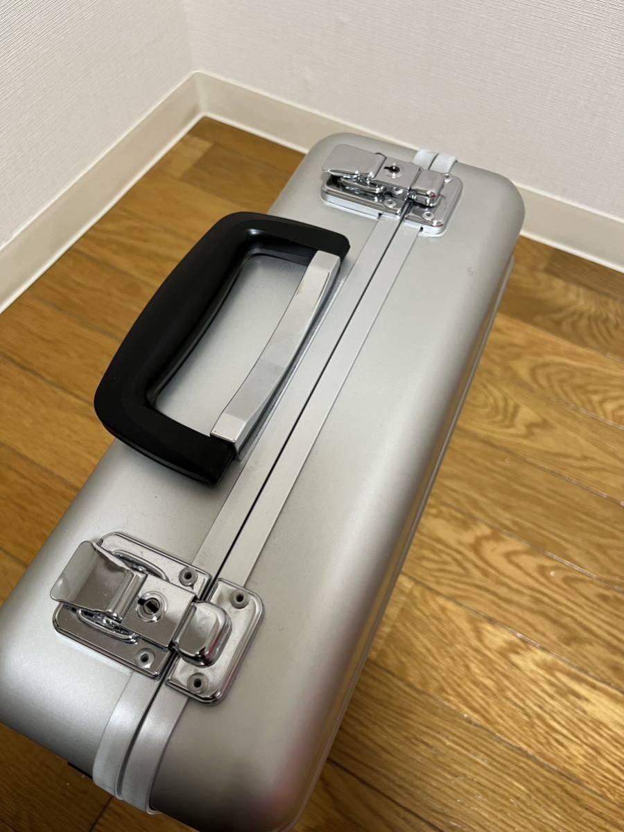 CONTAX コンタックス G2 アタッシュケース アルミケース 鍵2個付き