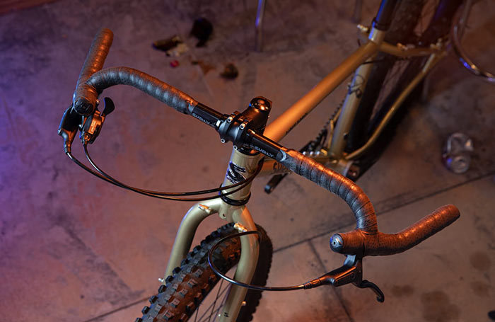 SURLY Corner Bar サーリー コーナーバー 46cm USDM北米 クロス SURLY Corner Bar サーリー コーナーバー 46cm USDM北米 クロス