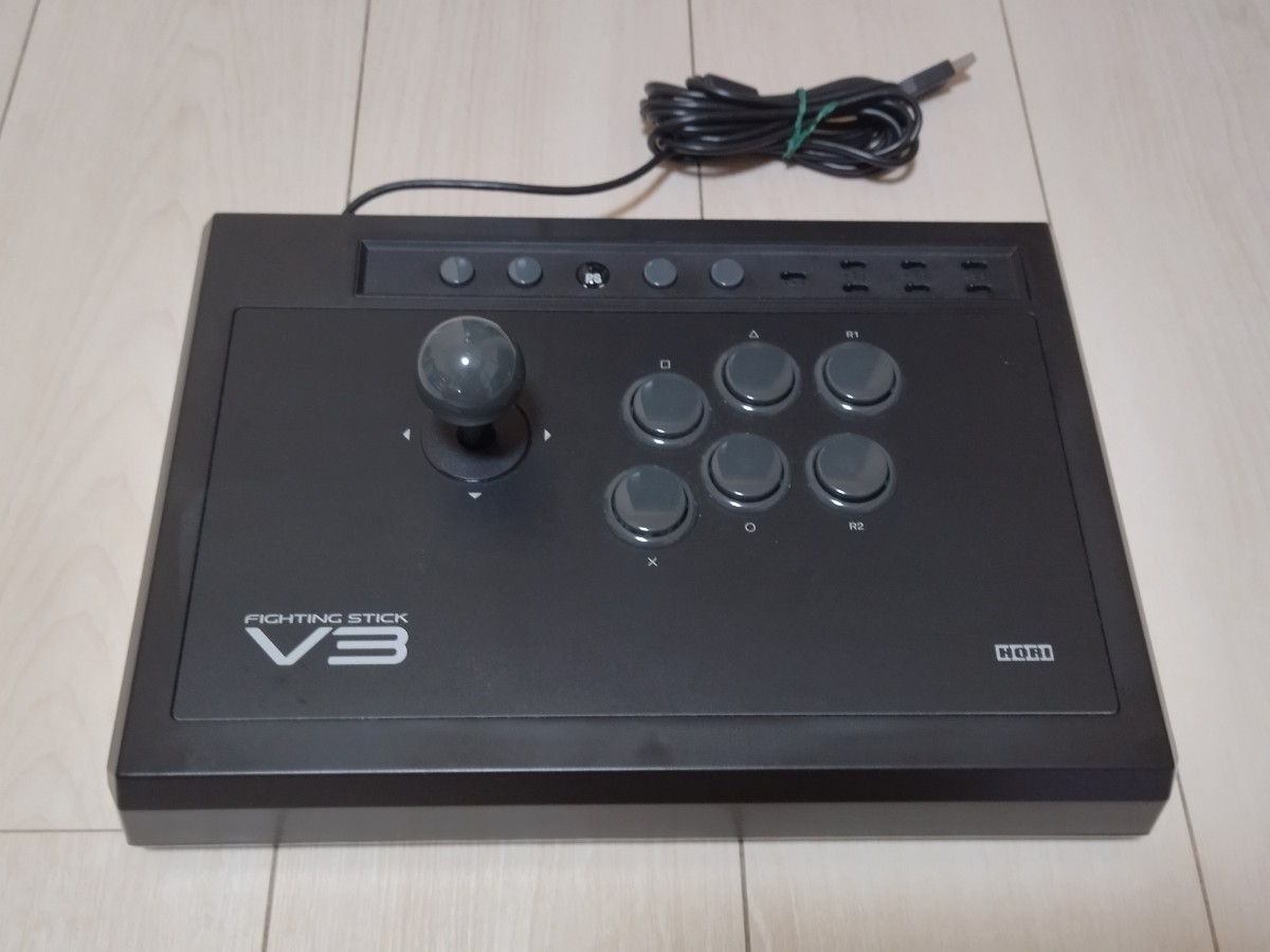 即決PS3 美品 HORIファイティングスティックV3 箱説明書付き 動作確認
