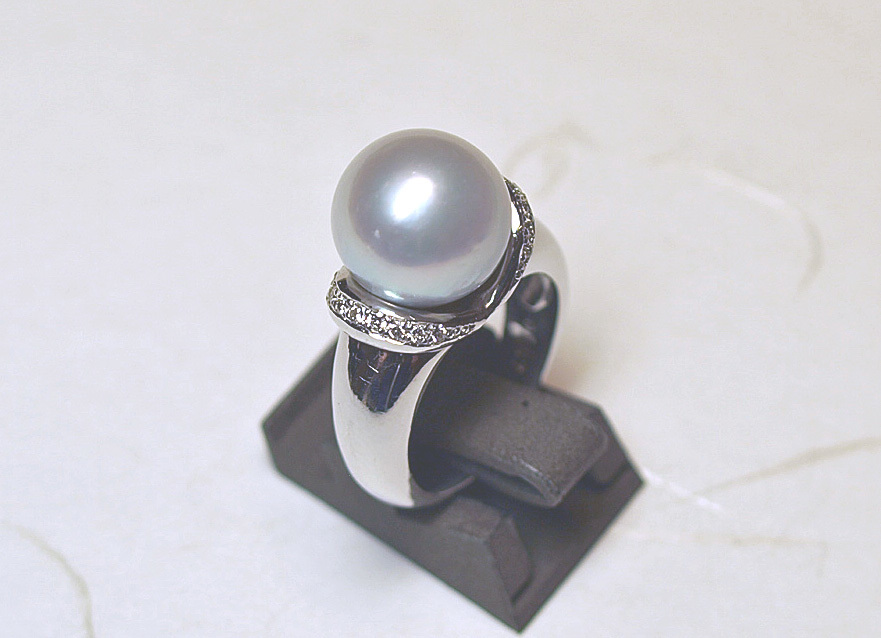  free shipping . price 750WG White Butterfly pearl ring 
