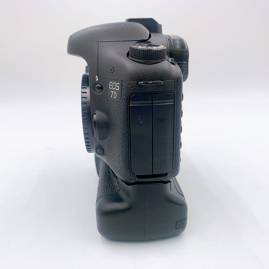 5AA186 1円~ Canon EOS 7D カメラ ボディ バッテリー グリップ 本体