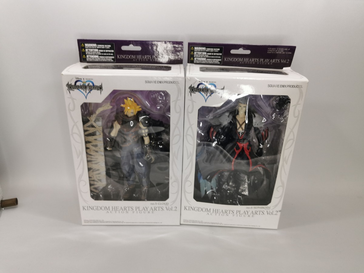 訳あり】スクウェア・エニックス プレイアーツ セフィロス クラウド