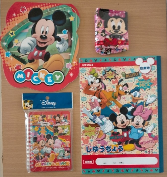 未使用　Disney　ディズニー　自由帳　メモ帳　ミニタオル　4点セット　新学期　プレゼント　入学祝い　お得セット_画像1