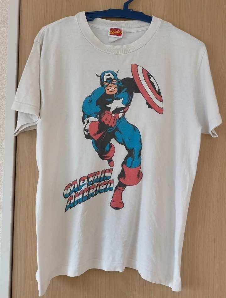 MARVEL COMICS　マーベルコミックス　キャプテン・アメリカ　プリントTシャツ　CAPTAIN AMERICA　アメコミ　半袖Tシャツ　表記Sサイズ_画像1