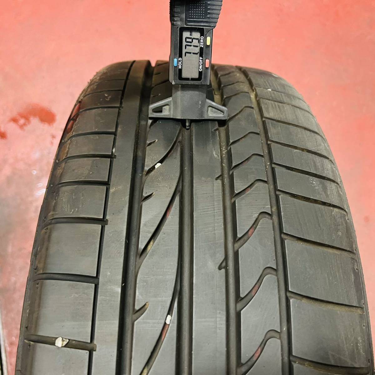 美品 送料無料【225/50R18 95V ブリヂストン ポテンザ RE050A 4本