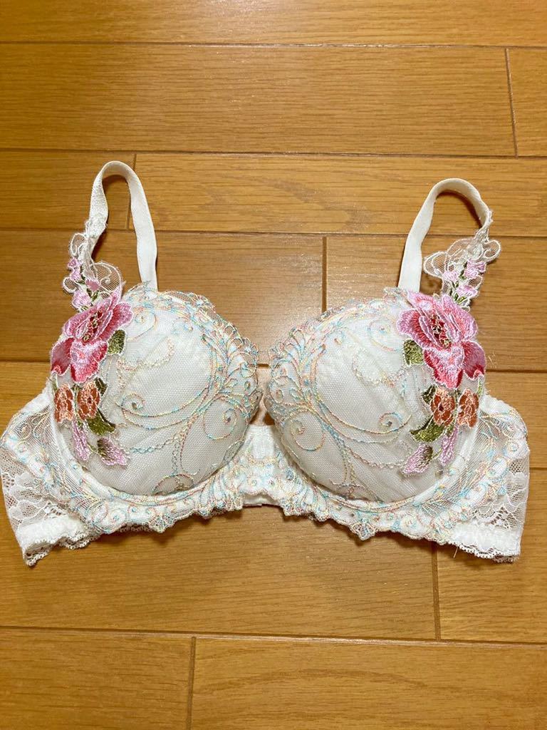 Wacoal salute プレステージ 84G アネモネ ブラジャー D70 IV 新品未