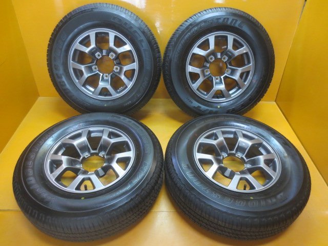 ☆スピスタ☆タイヤホイール④　新車はずし？ スズキ純正 ジムニー シエラ 美品!! シエラ 195/80R15 5.5J +5 139.7-5 4本 R151389 中古_画像1