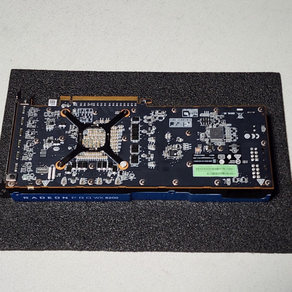AMD RADEON PRO WX8200 8GB HBM2 動作確認済み PCパーツ AMD RADEON PRO WX8200 8GB HBM2 動作確認済み PCパーツ